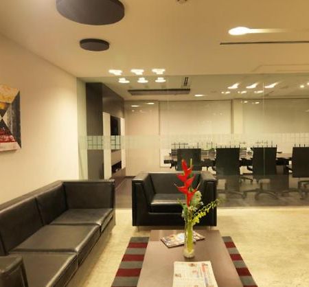 24 Tech Hotel Μπανγκαλόρ Εξωτερικό φωτογραφία