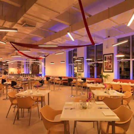 24 Tech Hotel Μπανγκαλόρ Εξωτερικό φωτογραφία