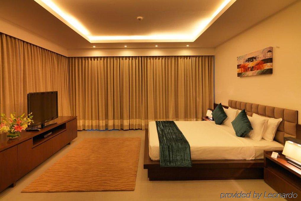 24 Tech Hotel Μπανγκαλόρ Εξωτερικό φωτογραφία