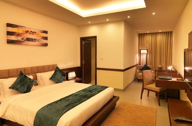 24 Tech Hotel Μπανγκαλόρ Εξωτερικό φωτογραφία